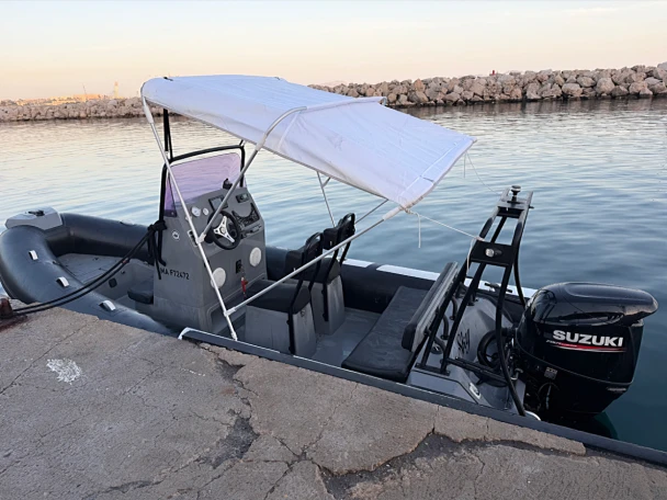 Pronájem lodi Brig Navigator 570 v Marseille na Samboatu