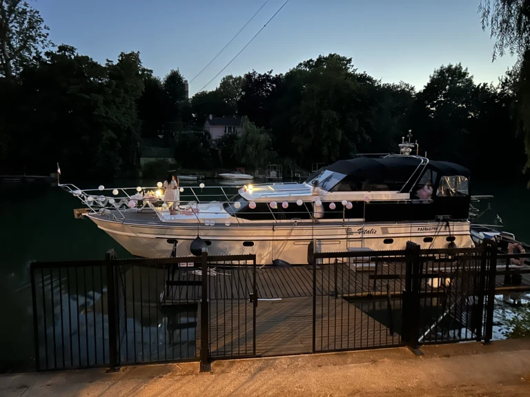 Motorová loď k pronájmu v Lagny-sur-Marne za nejlepší cenu