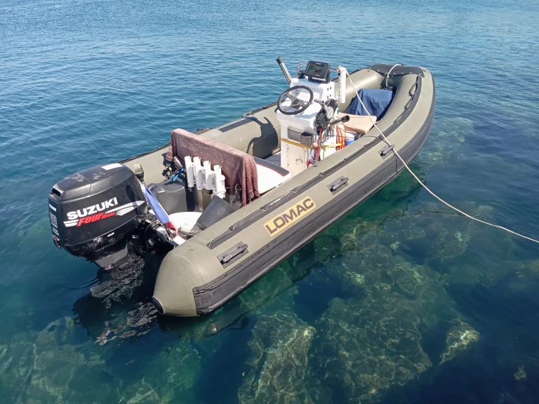 Pronájem lodi Lomac Lomac 430 Club v Saint Raphael na Samboatu