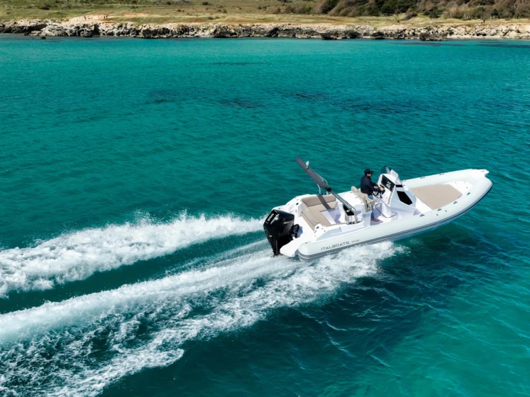 Pronajmout Polotuhá loď se skipperem či ne Italboats v Lagos