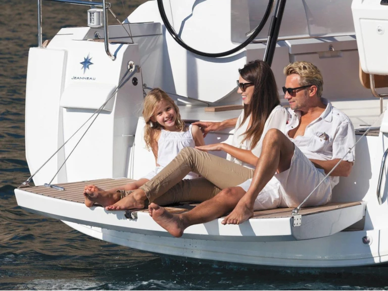 Pronájem lodi Valletta lákavé ceny Sun Odyssey 469