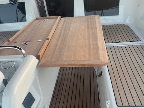 Pronájem lodi Jeanneau Sun Odyssey 410 v Marseille na Samboatu