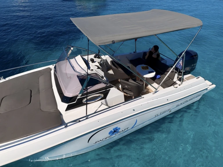 Pronájem Motorová loď v Golfe-Juan -Pacific Craft Pacific Craft 650 SC