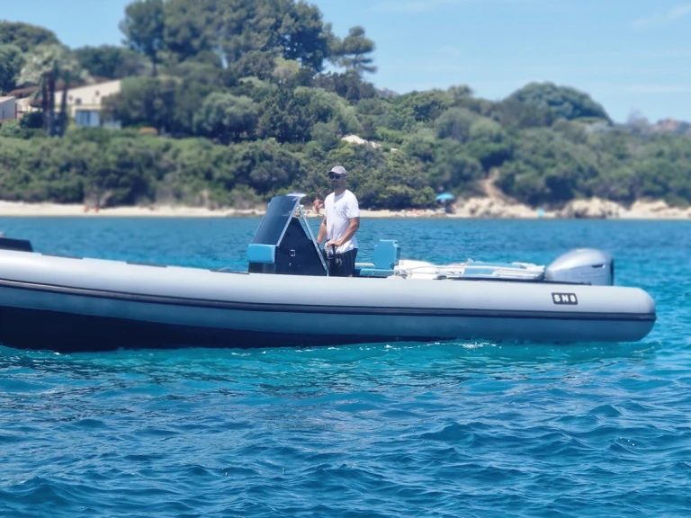 Pronájem jachty v Porto Rotondo -Shardana SN8 na Samboatu