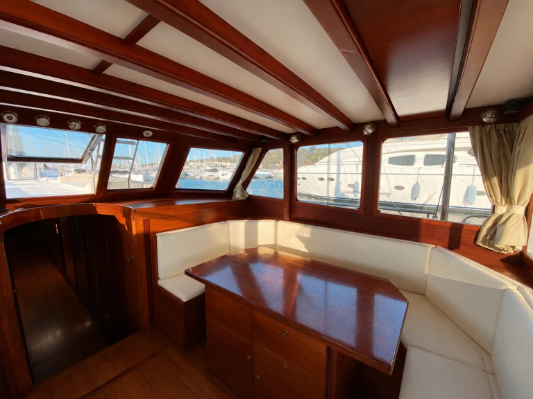 Pronájem lodi Porto Santo Stefano lákavé ceny Gulet