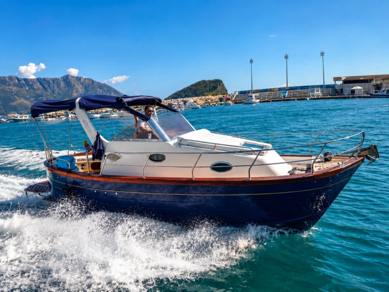 Pronajmout si Cantieri Mimì Libeccio 25 v Valencie