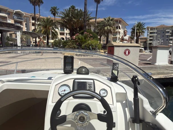 Pronájem jachty v Port Fréjus -Jeanneau Cap Camarat 5.5 WA na Samboatu