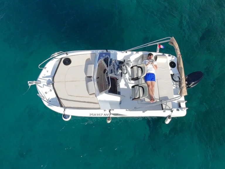 Pronájem lodi Bénéteau Flyer 5.5 SUNdeck v Novalja na Samboatu