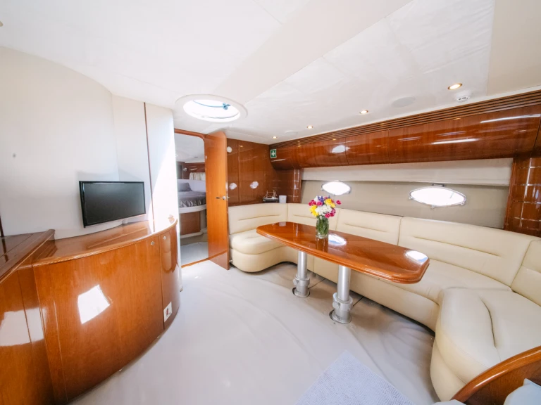 Pronájem jachty v Ayia Napa -Princess Princess V50 na Samboatu