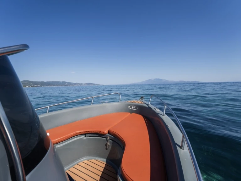 Pronájem lodi Poseidon Blu Water 170 v Svět na Samboatu