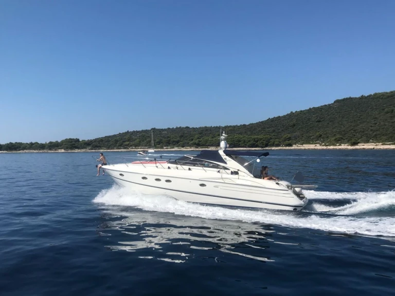 Pronájem jachty v Golfe-Juan -Princess Princess V50 na Samboatu