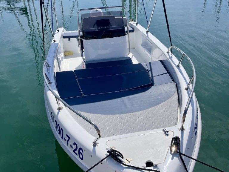 Pronajmout Motorová loď se skipperem či ne Saver v Sant Andreu de Llavaneres