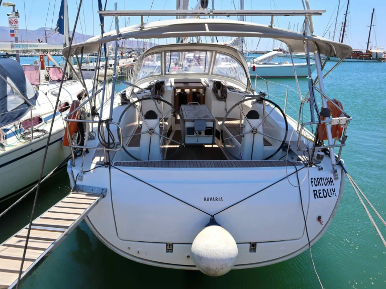 Bavaria Bavaria Cruiser 40 /3cab jednotlivci a charterové společnosti v Alimos