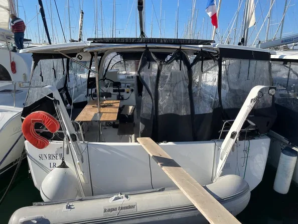 Pronájem lodi Nea Peramos lákavé ceny Sun Loft 47 /7cab