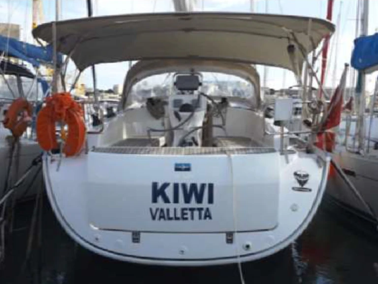Pronajmout si Bavaria Bavaria Cruiser 36 /3cab v Kalkara