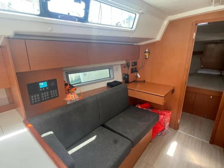Pronájem Plachetnice v Paros (ostrov) -Bavaria Bavaria C42 /3cab