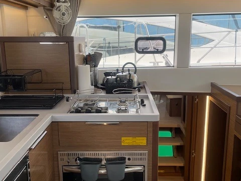 Lagoon Lagoon 40/4 cab jednotlivci a charterové společnosti v Paros (ostrov)