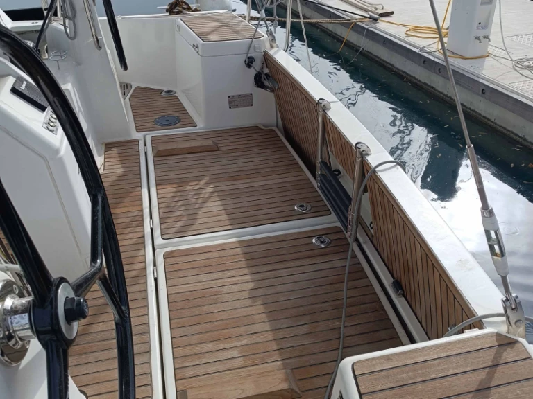 Pronajmout si Jeanneau Sun Odyssey 440 (4cab) v Gouvia