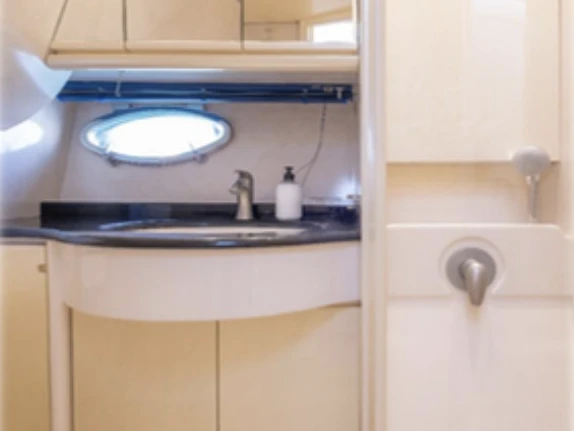 Pronájem Jachta Sunseeker s licencí