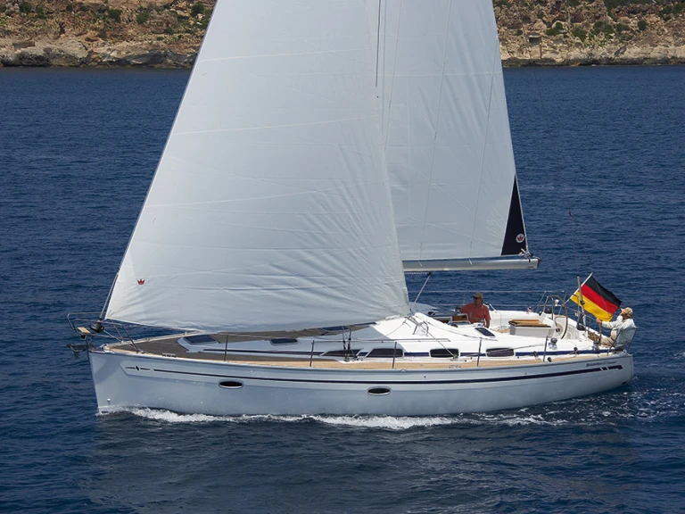 Pronajmout si Bavaria Bavaria 40 Cruiser v Biograd Na Moru