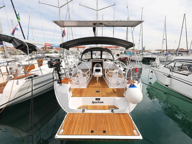 Pronájem Plachetnice v Biograd Na Moru -Bavaria Cruiser 37