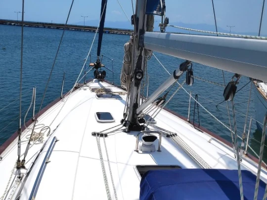 Bavaria Bavaria 44 /4cab jednotlivci a charterové společnosti v Ávdira
