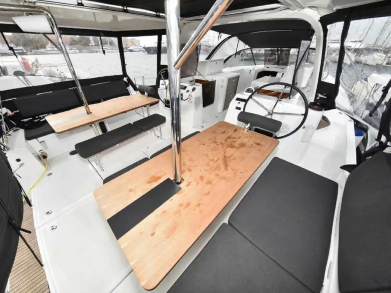 Pronájem lodi Bormes-les-Mimosas lákavé ceny Sun Loft 47 /7cab