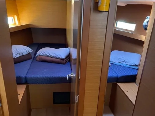 Pronájem Plachetnice Jeanneau s licencí