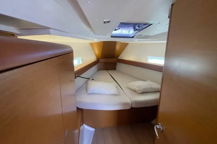 Pronájem lodi Jeanneau Sun Odyssey 419 /3cab v Paros (ostrov) na Samboatu
