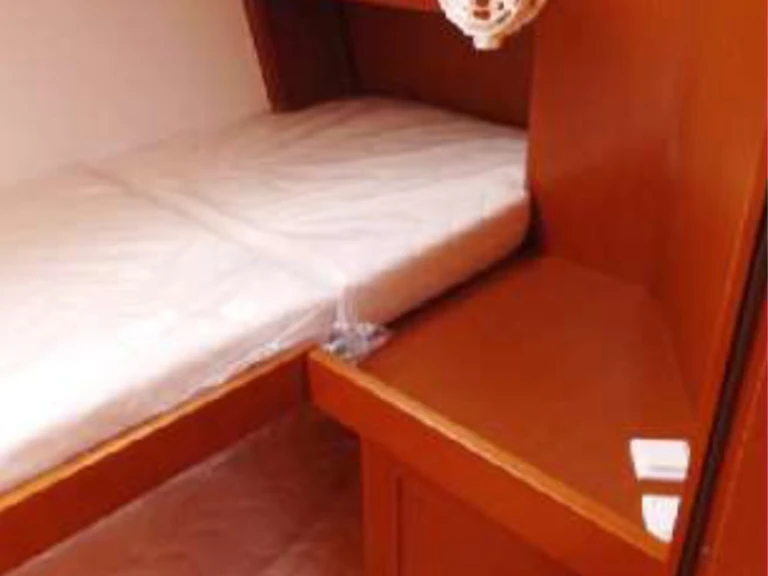 Pronájem lodi Kalkara lákavé ceny Oceanis 48 /5cab
