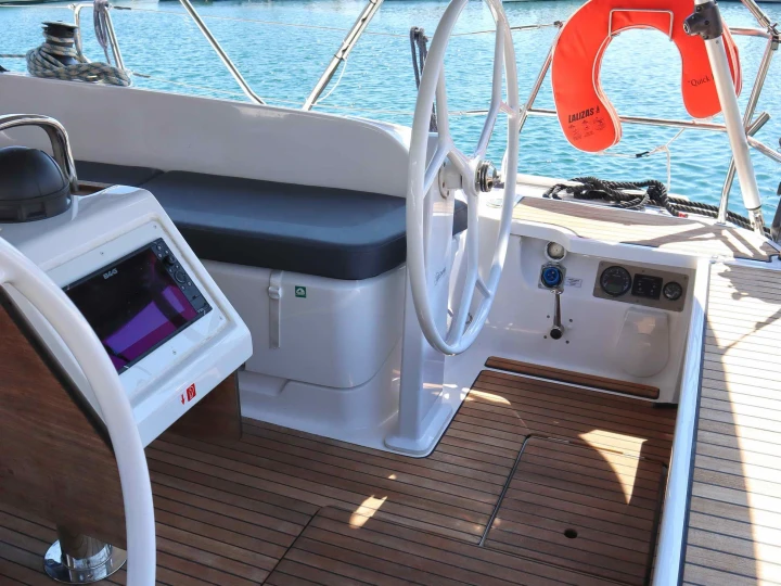 Pronájem lodi Alimos lákavé ceny Bavaria Cruiser 46 /4cab