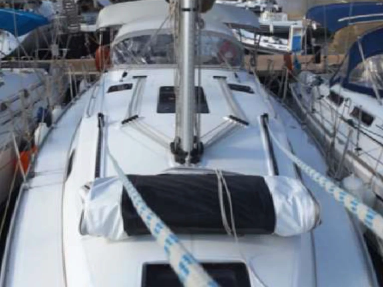 Pronájem lodi Kalkara lákavé ceny Bavaria Cruiser 36 /3cab