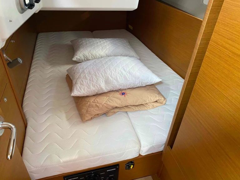 Pronájem lodi Jeanneau Sun Odyssey 410 /3cab v Lefkáda na Samboatu