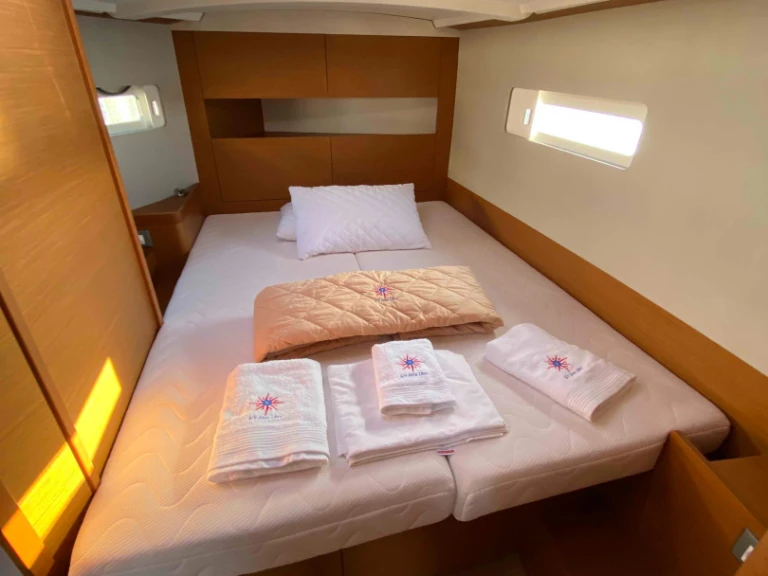 Jeanneau Sun Odyssey 410 /3cab jednotlivci a charterové společnosti v Lefkáda