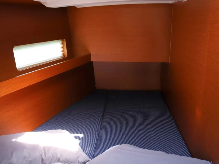 Pronájem jachty v Alimos -Jeanneau Sun Loft 47 /7cab na Samboatu