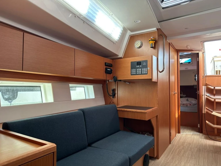 Pronájem jachty v Alimos -Bavaria Bavaria C45 Holiday /5cab na Samboatu