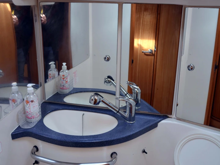 Pronájem lodi Bavaria Bavaria 46 Cruiser /4cab v Ávdira na Samboatu