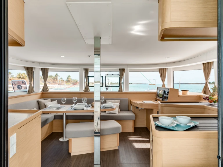 Pronájem lodi Volos lákavé ceny Lagoon 42/6 cab