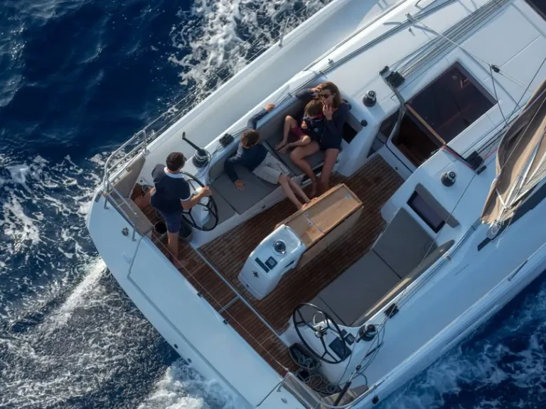 Pronájem jachty v Bormes-les-Mimosas -Jeanneau Sun Odyssey 410 /3cab na Samboatu