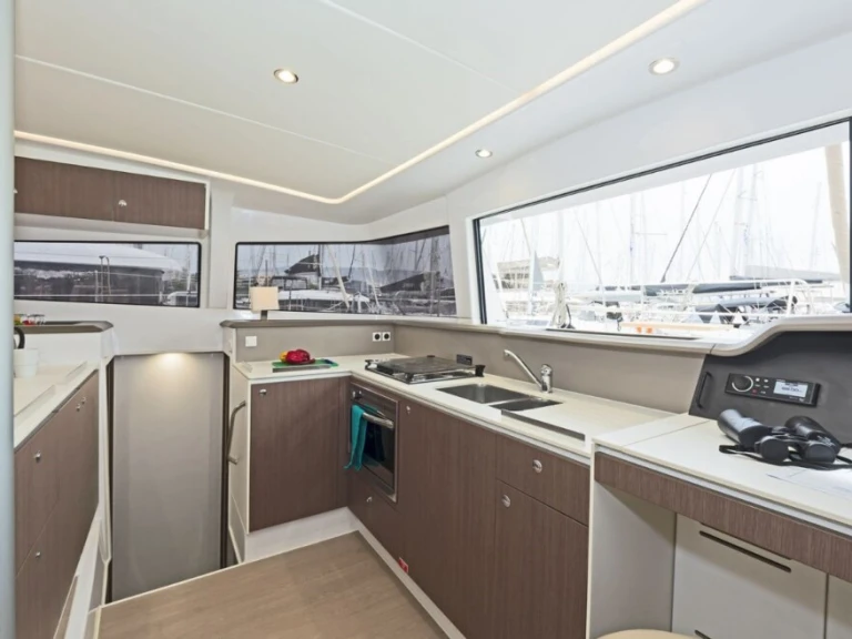Pronájem lodi Ávdira lákavé ceny Bali 4.1/4 cab, 4WC