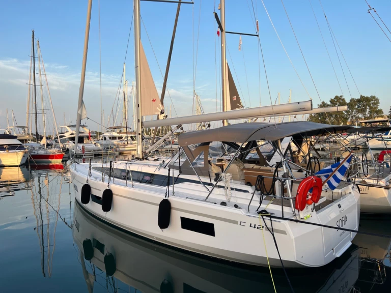Pronájem lodi Gouvia lákavé ceny Bavaria C42 /3cab