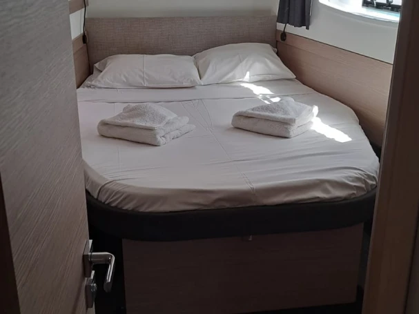 Pronájem jachty v Propriano -Fountaine Pajot Astréa 42 Quatuor CAT/6 cab na Samboatu