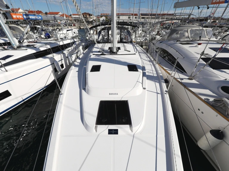 Pronájem jachty v Biograd Na Moru -Bavaria Bavaria C42 na Samboatu