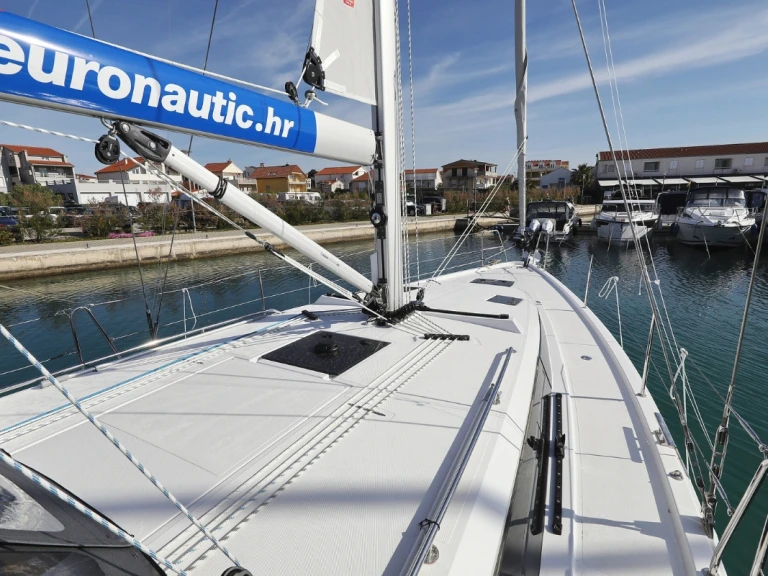 Pronájem jachty v Biograd Na Moru -Bavaria Bavaria C42 na Samboatu