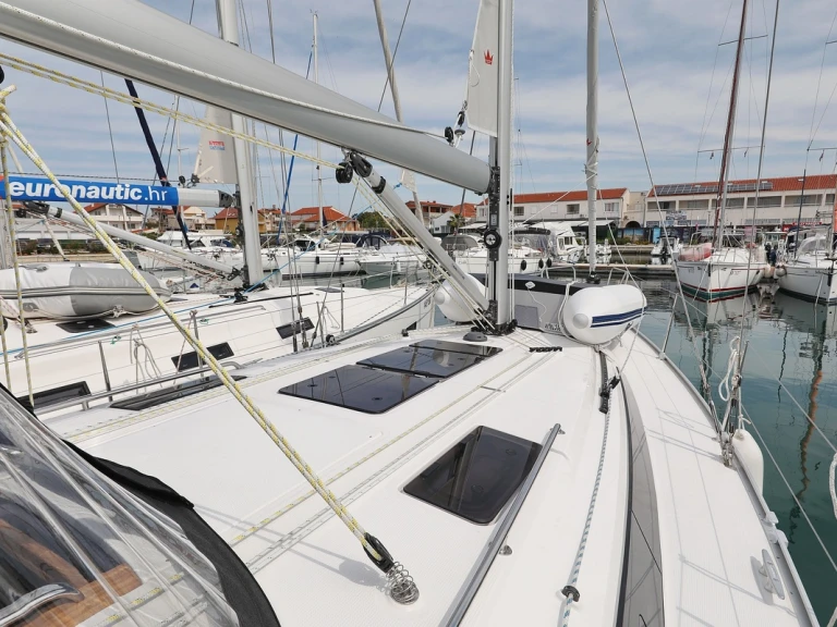 Pronájem Plachetnice v Biograd Na Moru -Bavaria Cruiser 37
