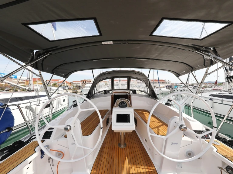 Pronájem lodi Bavaria Cruiser 37 v Biograd Na Moru na Samboatu