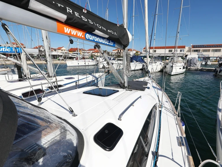 Elan Impression 40.1 jednotlivci a charterové společnosti v Biograd Na Moru