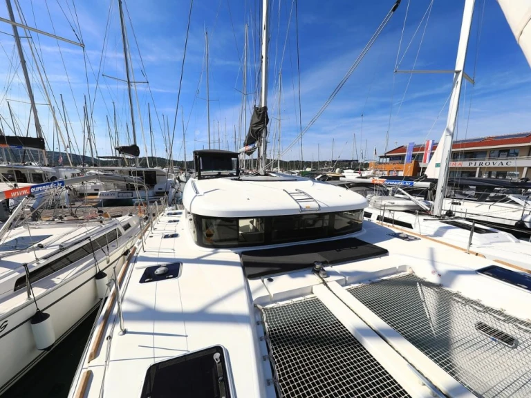 Pronájem lodi Lagoon Lagoon 40 v Biograd Na Moru na Samboatu