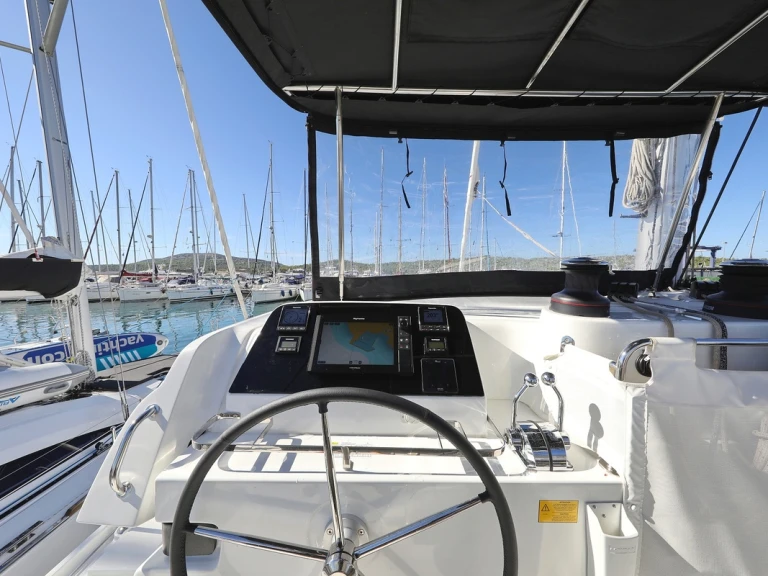 Lagoon Lagoon 42 jednotlivci a charterové společnosti v Biograd Na Moru