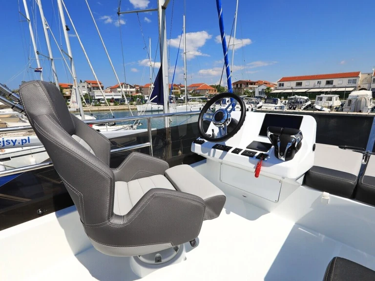 Pronájem jachty v Biograd Na Moru -Jeanneau Merry Fisher 1095 Fly na Samboatu